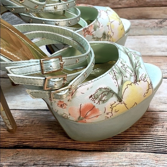 Madison Platform Heels by Shoe-dazzle Size 8 - Picture 3 of 13